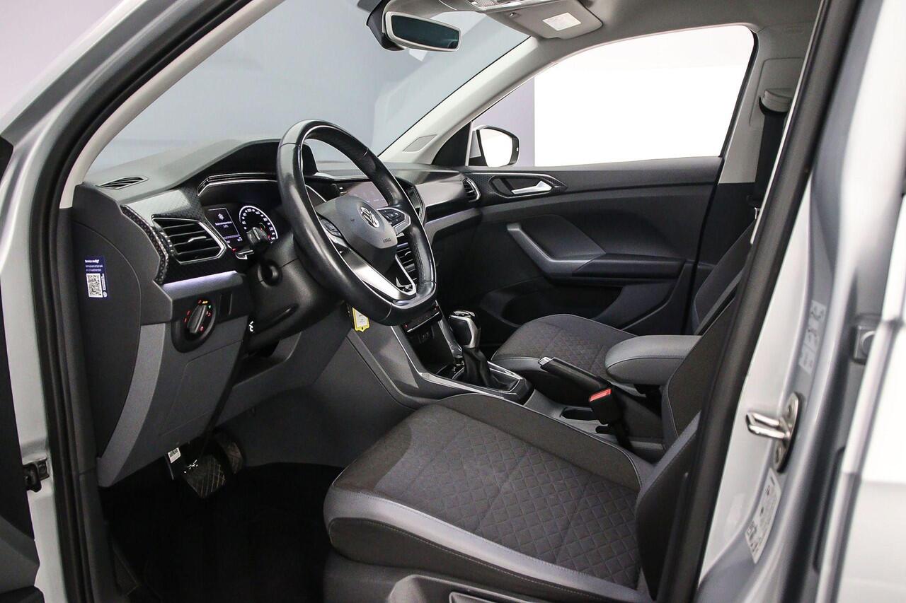 Volkswagen T-Cross Style 1.0 TSI 115pk DSG Automaat Adaptive cruise control, Achteruitrijcamera, Stoelverwarming, LED koplampen, Parkeersensoren, App connect