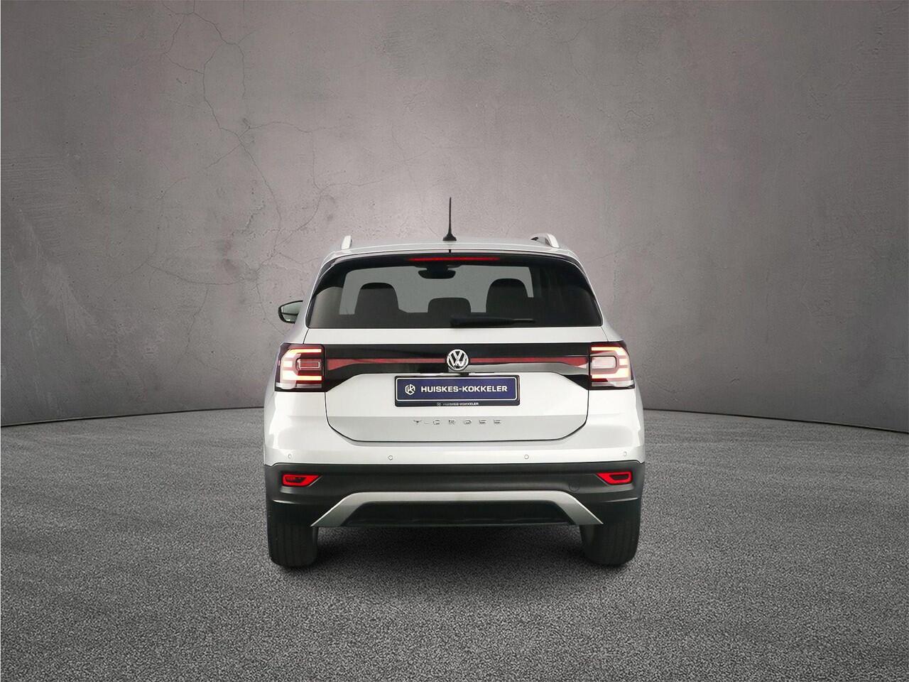 Volkswagen T-Cross Style 1.0 TSI 115pk DSG Automaat Adaptive cruise control, Achteruitrijcamera, Stoelverwarming, LED koplampen, Parkeersensoren, App connect