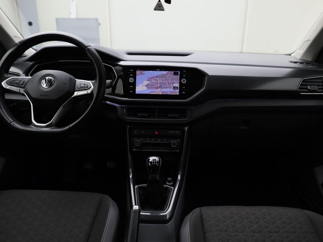 Volkswagen T-Cross 1.0 TSI 115pk Style · Navigatie · Camera + Parkeersensoren · LED