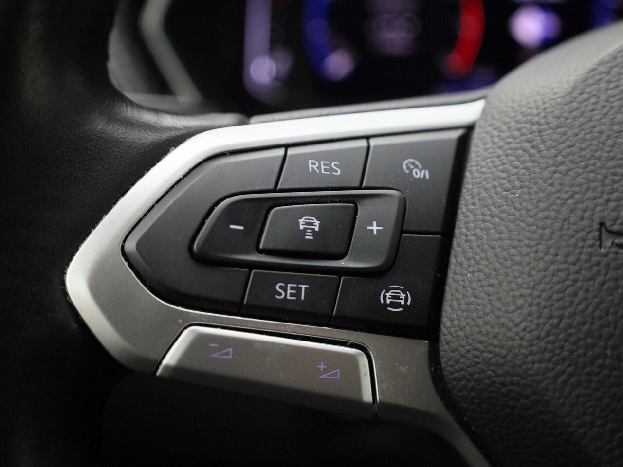 Volkswagen T-Cross 1.0 TSI 115pk Style · Navigatie · Camera + Parkeersensoren · LED