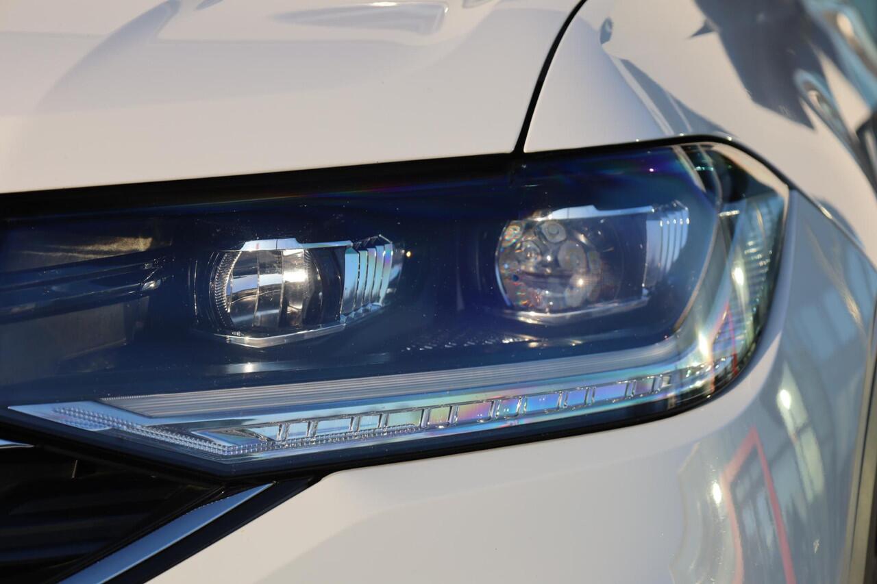 Volkswagen T-Cross 1.0 TSI Style 115PK / 85kW, Voorstoelen verwarmbaar, navigatie, Apple Carplay & Android Auto, dodehoek detectie (side assist), digital cockpit pro, adaptieve cruise control (acc), achteruitrijcamera (rear view), elektrisch verstel-, verwarm- en inklapbare