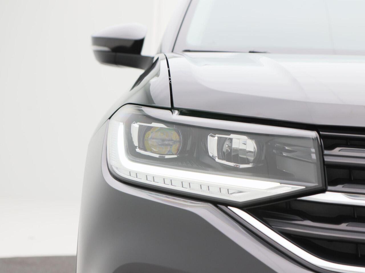 Volkswagen T-Cross 1.0 TSi Style 115 Pk | Adaptive Cruise | Navigatiesysteem | Full Led | Trekhaak | CarPlay | 18 Inch | 27.089 Km!