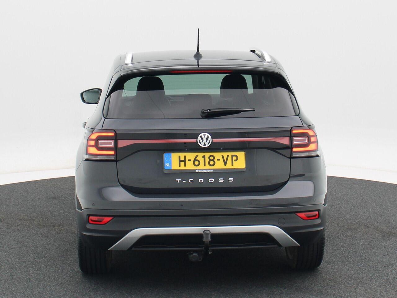 Volkswagen T-Cross 1.0 TSi Style 115 Pk | Adaptive Cruise | Navigatiesysteem | Full Led | Trekhaak | CarPlay | 18 Inch | 27.089 Km!