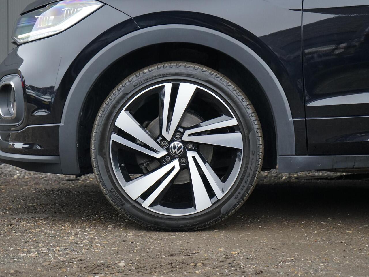 Volkswagen T-Cross 1.0 TSI R-Line 1e Eig / Dealeronderh / LED / Adaptieve cruise / 18inch / Navigatie / Carplay / Camera / PDC /