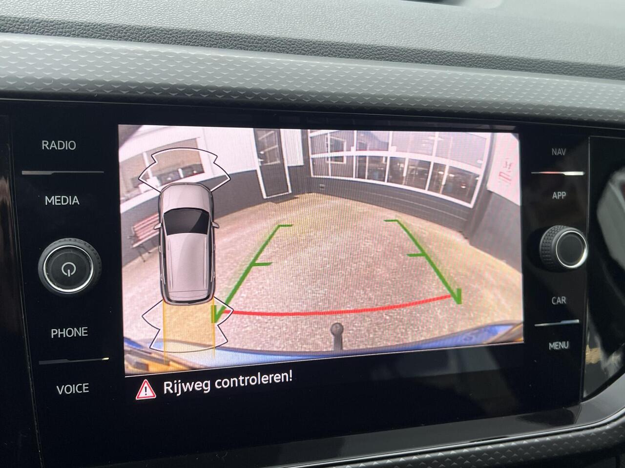 Volkswagen T-Cross 1.0 TSI Style Stoelverwarming carplay trekhaak camera