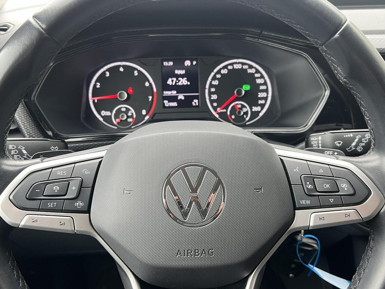 Volkswagen T-Cross 1.0 TSI Style Stoelverwarming carplay trekhaak camera