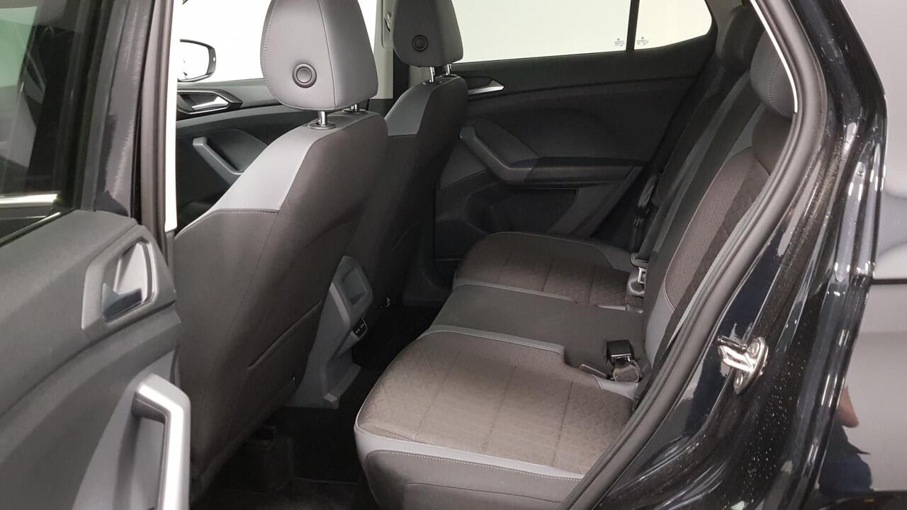 Volkswagen T-Cross 1.0 TSI 110pk DSG Style Navigatie Climate Control Dab Stoelverwarming Led Parkeer sensoren Extra Getint Glas