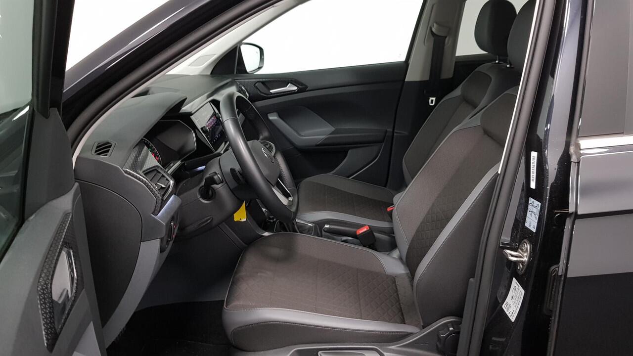 Volkswagen T-Cross 1.0 TSI 110pk DSG Style Navigatie Climate Control Dab Stoelverwarming Led Parkeer sensoren Extra Getint Glas