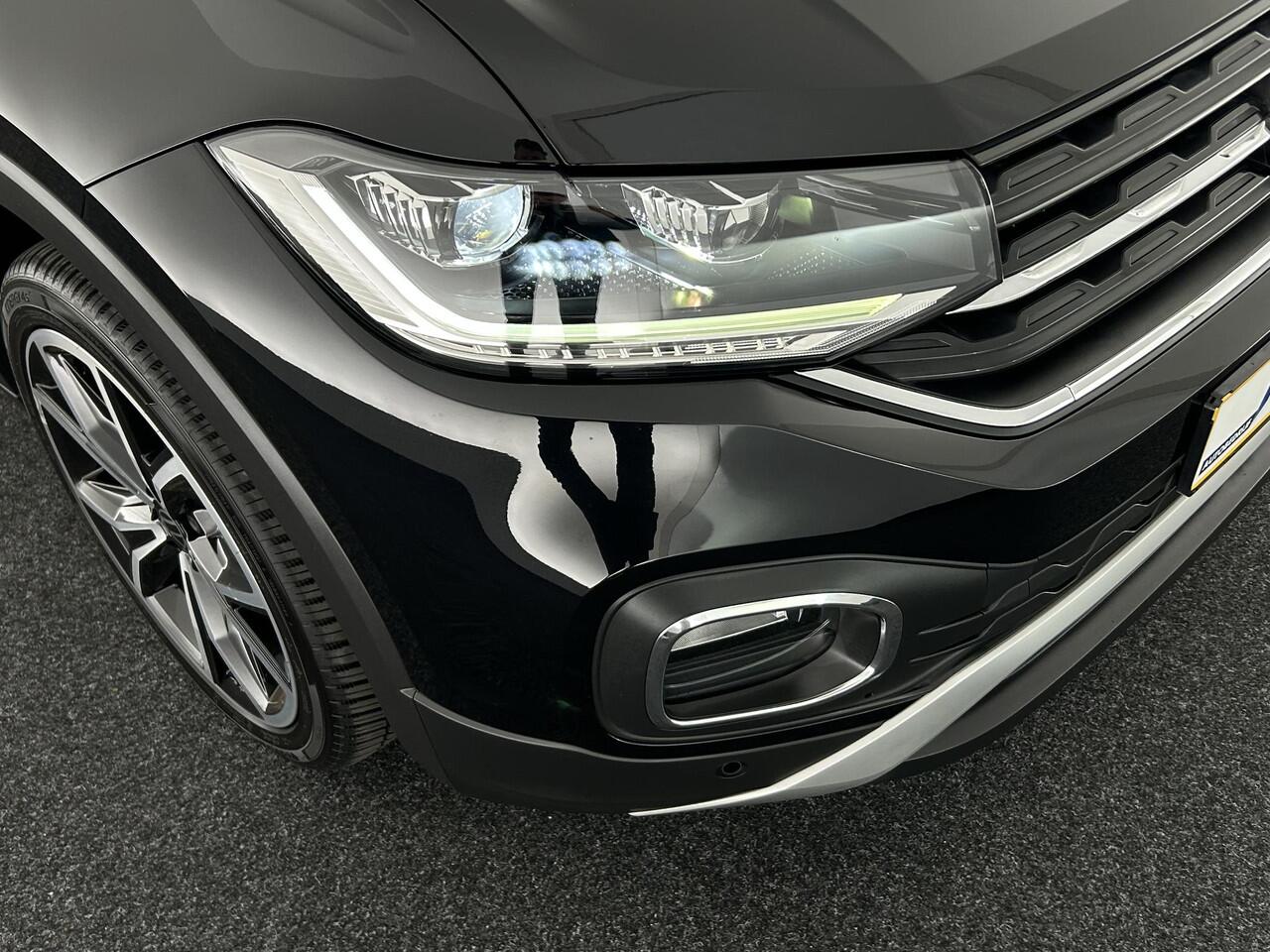 Volkswagen T-Cross 1.0 TSI 110pk DSG Style Trekhaak Stoelverwarming Led Virtual Cockpit Navigatie