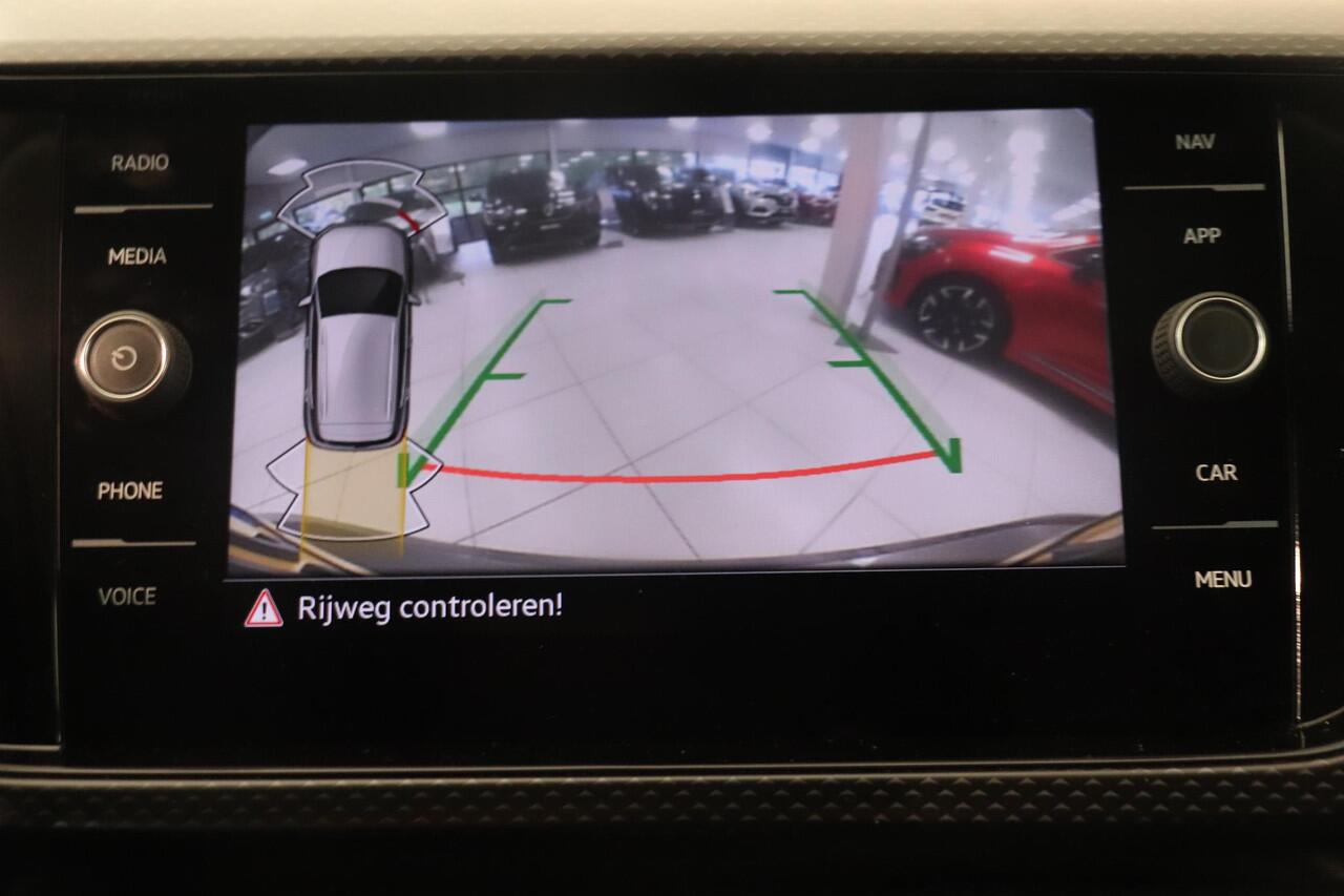 Volkswagen T-Cross 1.0 TSI Style | Camera | AppleCarplay AndroidAuto Navigatie | Stoelverwarming | DAB+ | LED koplampen | Adaptieve cruisecontrol |