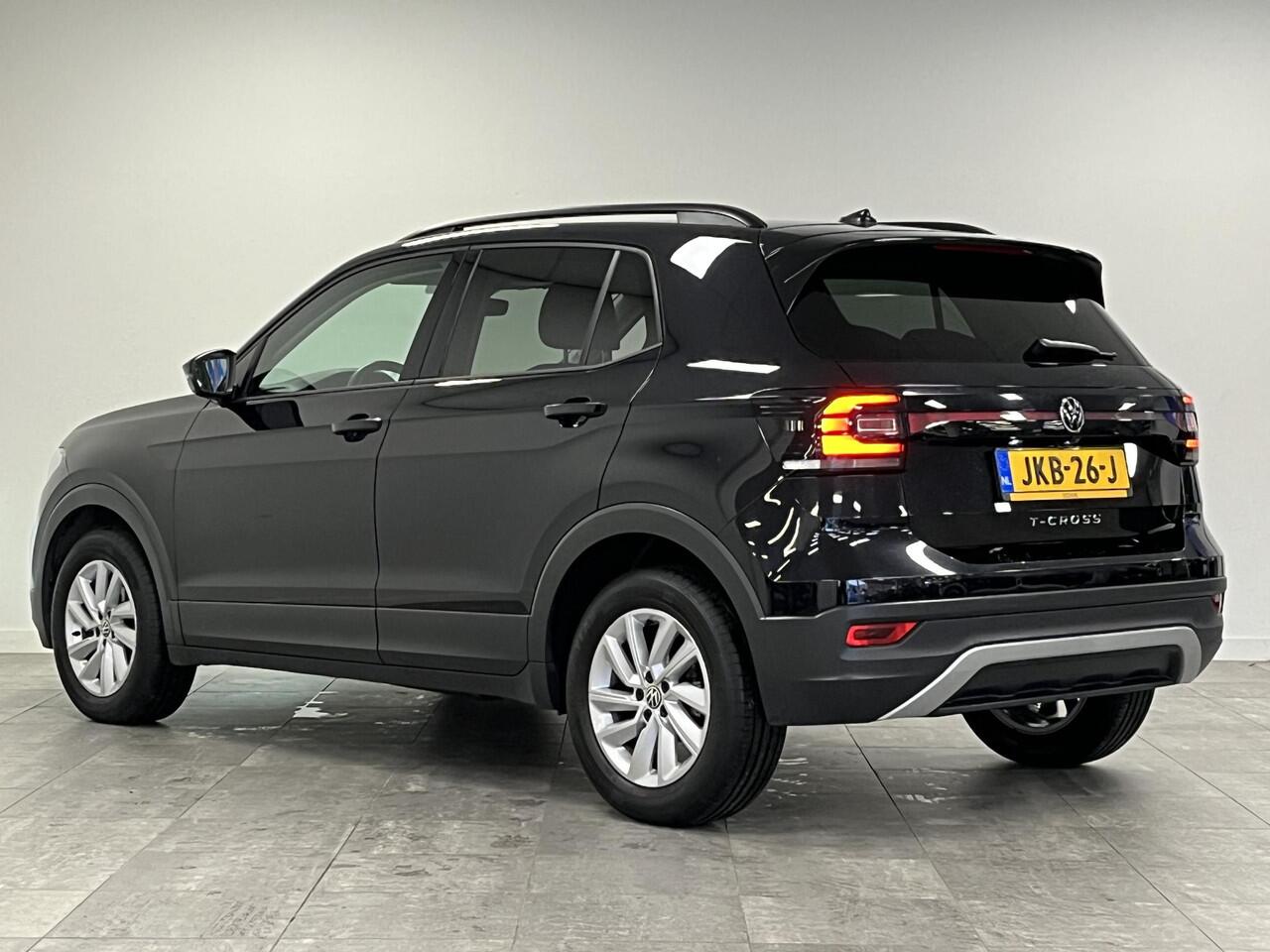 Volkswagen T-Cross 1.0 TSI Life | CAMERA | ACC | STOELVERWARMING |