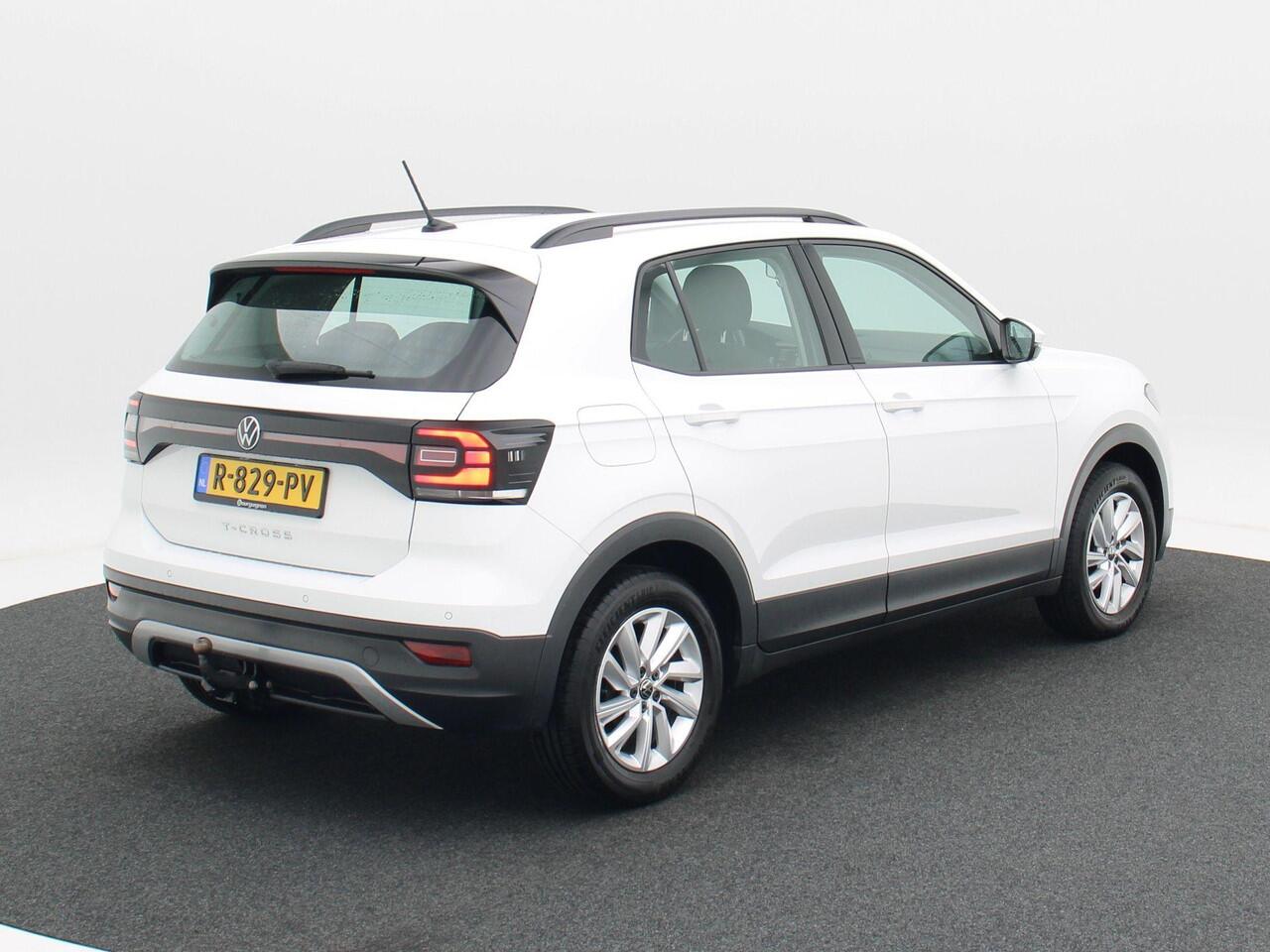 Volkswagen T-Cross 1.0 TSI Life | Adaptive Cruise | Parkeersensoren | Bluetooth | Carplay | Trekhaak | 16 inch | 81.482 Km!!