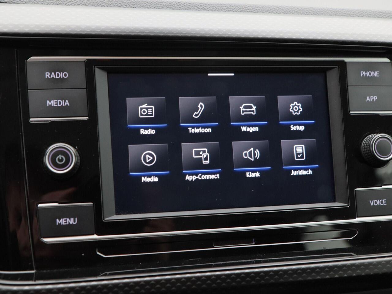 Volkswagen T-Cross 1.0 TSI Life | Adaptive Cruise | Parkeersensoren | Bluetooth | Carplay | Trekhaak | 16 inch | 81.482 Km!!