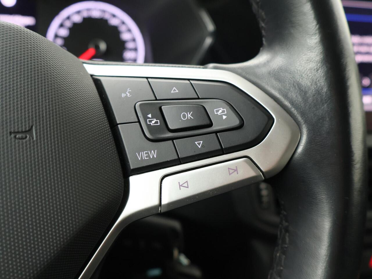 Volkswagen T-Cross 1.0 TSI Life | 95 PK | Climate control | Navigatiesysteem | Parkeersensoren |