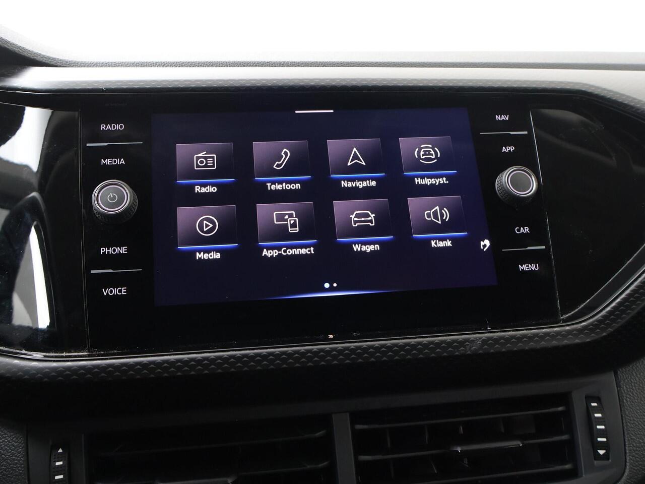 Volkswagen T-Cross 1.0 TSI Life | 95 PK | Climate control | Navigatiesysteem | Parkeersensoren |