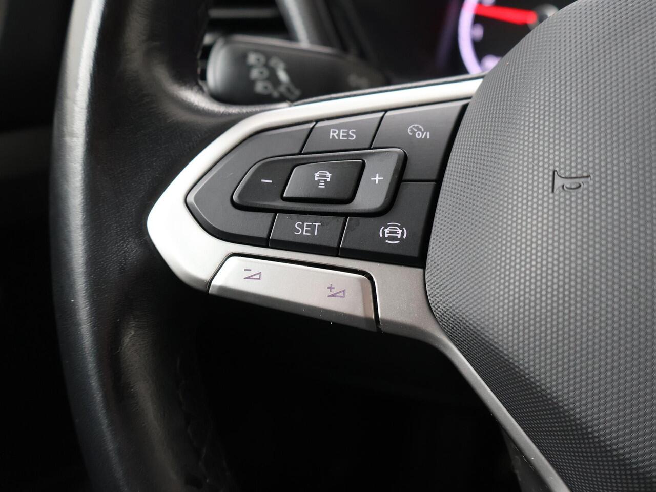 Volkswagen T-Cross 1.0 TSI Life | 95 PK | Climate control | Navigatiesysteem | Parkeersensoren |