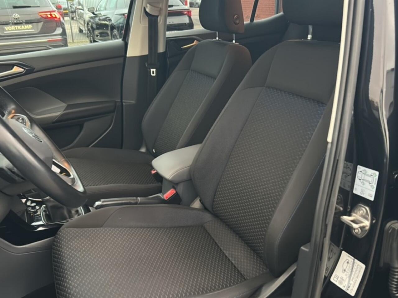 Volkswagen T-Cross 1.0 TSI DSG UNITED NAVI/CARPLAY/ACC/PDC/STOELVERW