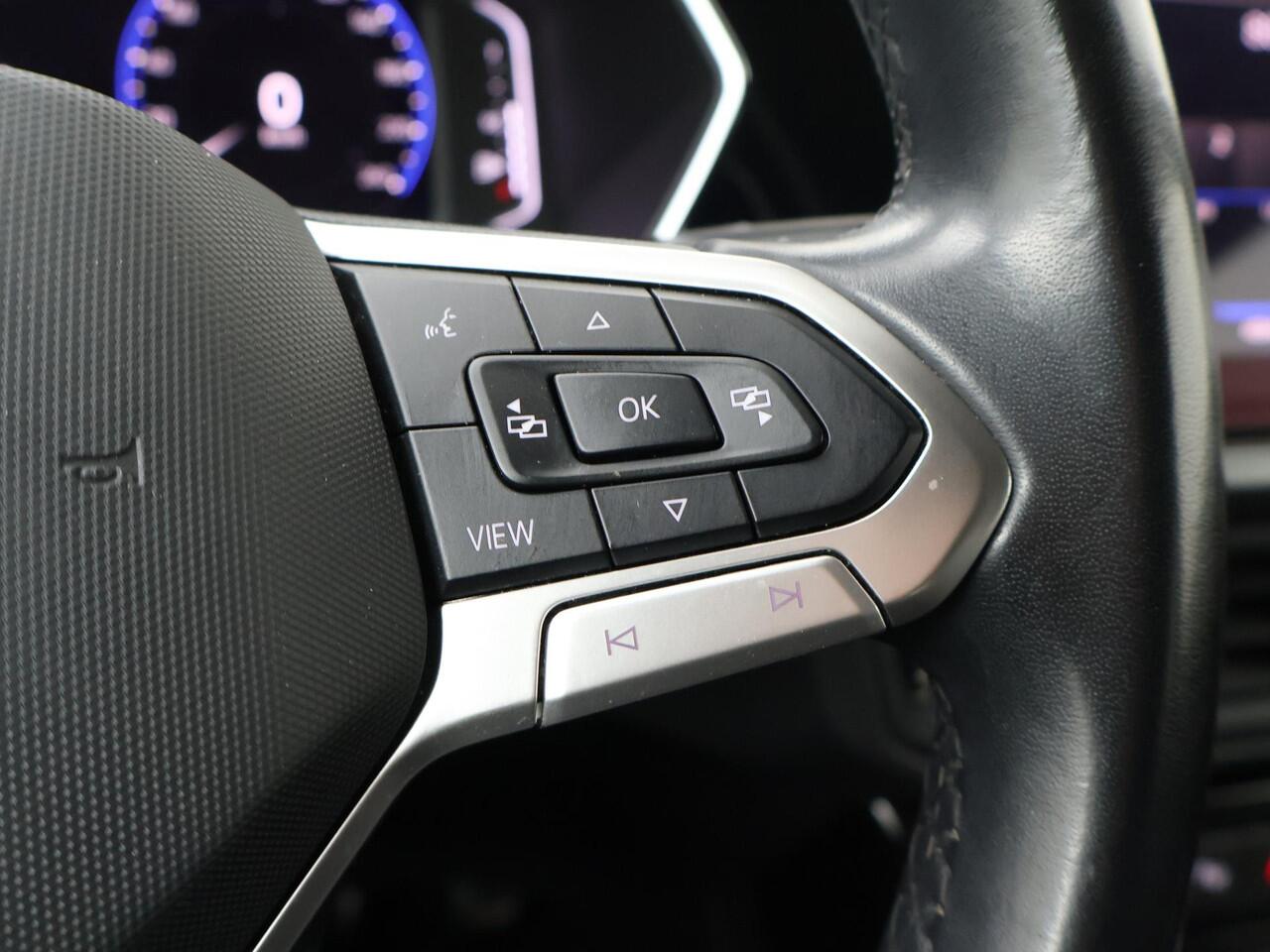 Volkswagen T-Cross 1.0 TSI R-Line | 110 PK | Automaat | Achteruitrijcamera | Navigatiesysteem | LED verlichting |