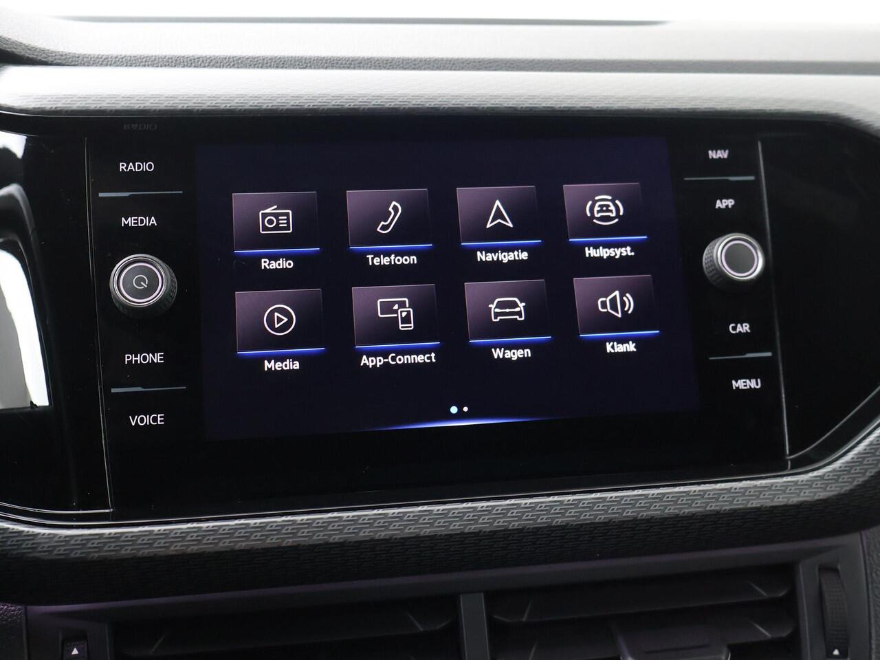 Volkswagen T-Cross 1.0 TSI R-Line | 110 PK | Automaat | Achteruitrijcamera | Navigatiesysteem | LED verlichting |