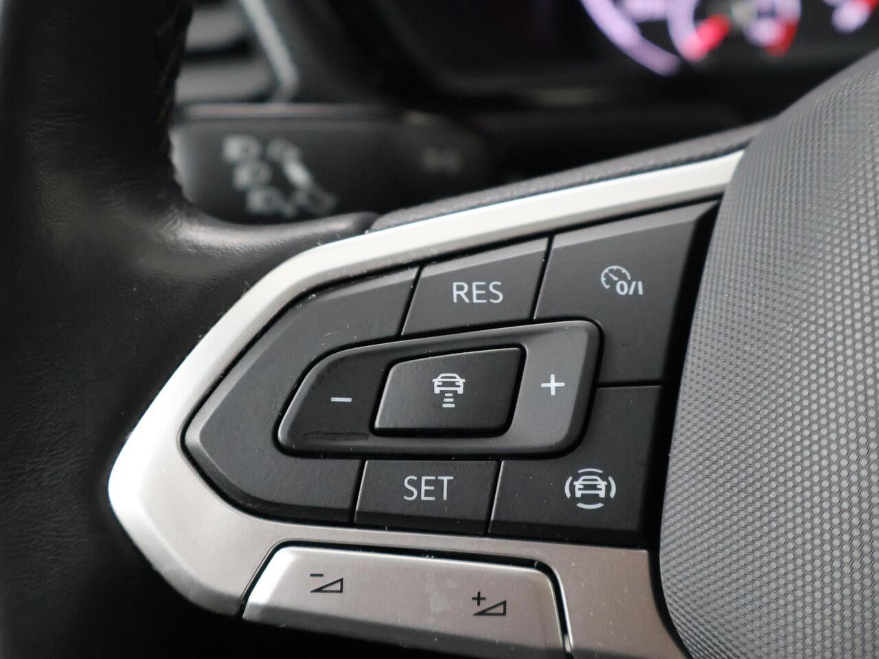 Volkswagen T-Cross 1.0 TSI Life | 110 PK | Automaat | Navigatiesysteem | Adaptive cruise control |