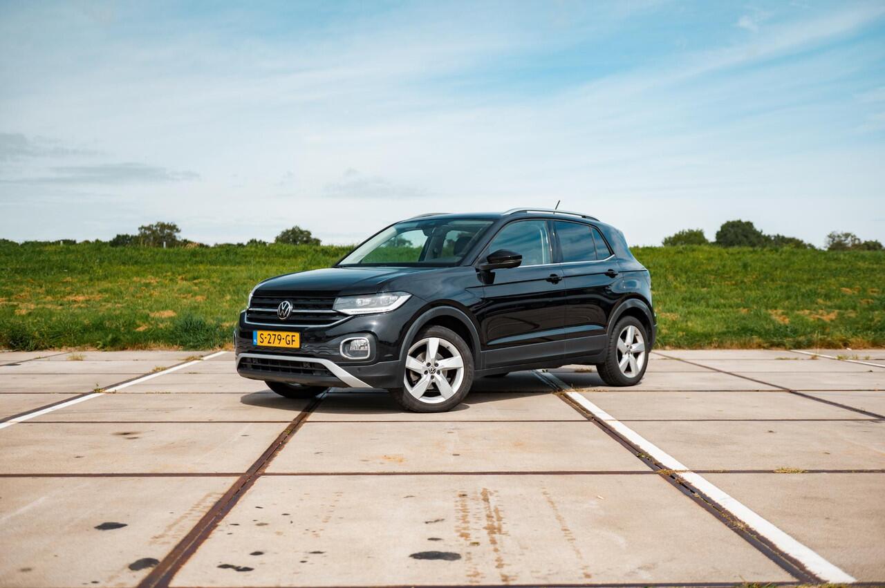 Volkswagen T-Cross 1.5 TSI DSG Style | TREKHAAK | CAMERA | CLIMA | APPLE CAR PLAY | ALL SEASON BANDEN