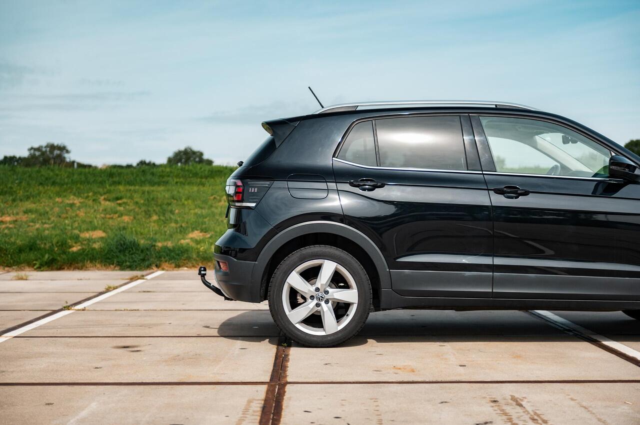 Volkswagen T-Cross 1.5 TSI DSG Style | TREKHAAK | CAMERA | CLIMA | APPLE CAR PLAY | ALL SEASON BANDEN