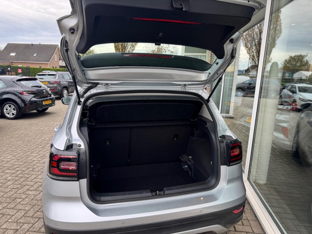 Volkswagen T-Cross 1.0 TSI LIFE/Trekhaak/Camera/Carplay/ALL IN PRIJS