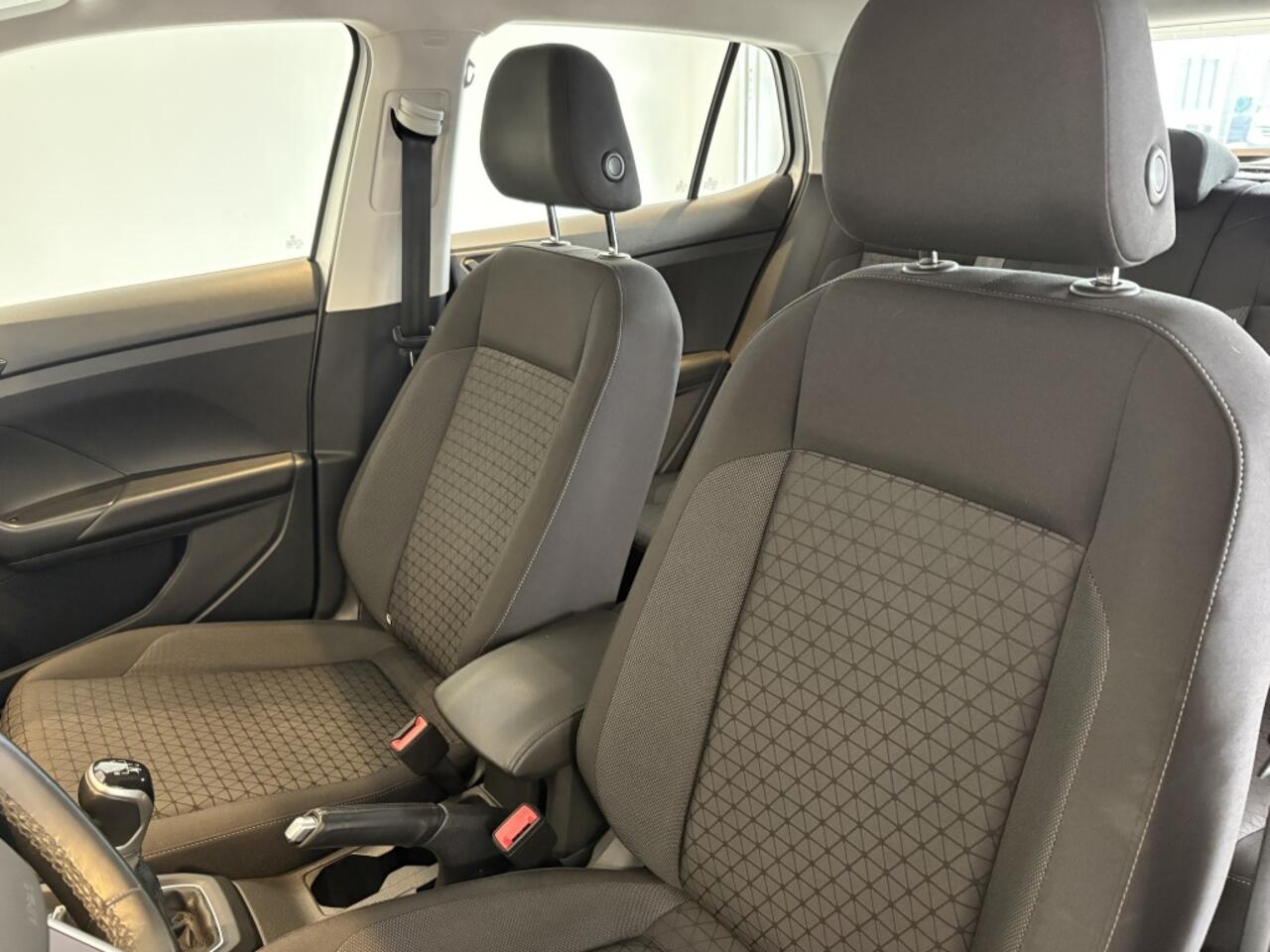 Volkswagen T-Cross 1.0 TSI Life Trekhaak, Parkeersensoren, Apple / Android