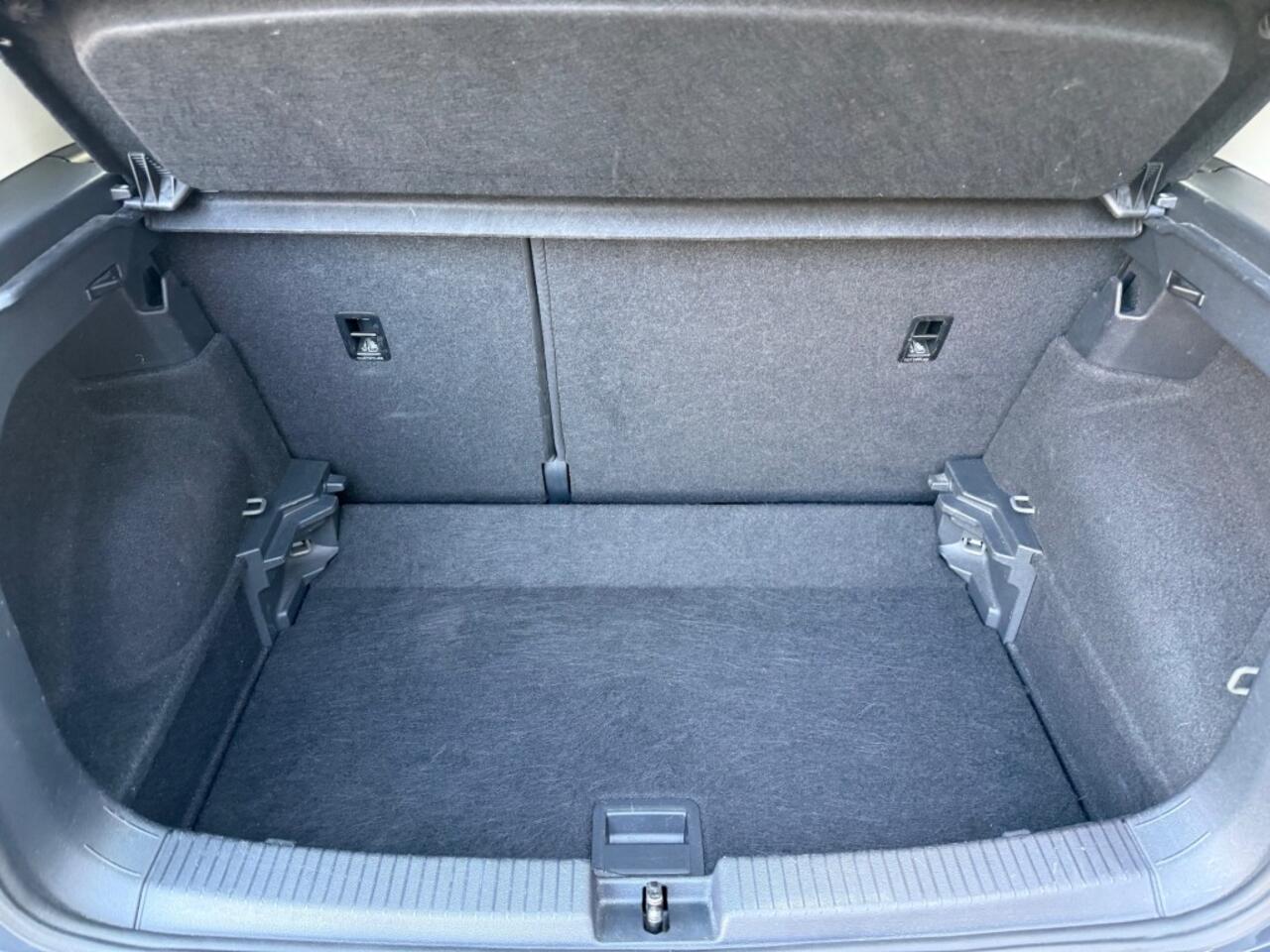 Volkswagen T-Cross 1.0 TSI LIFE BUSINESS NAVI/CRUISE/PDC/ENZ.