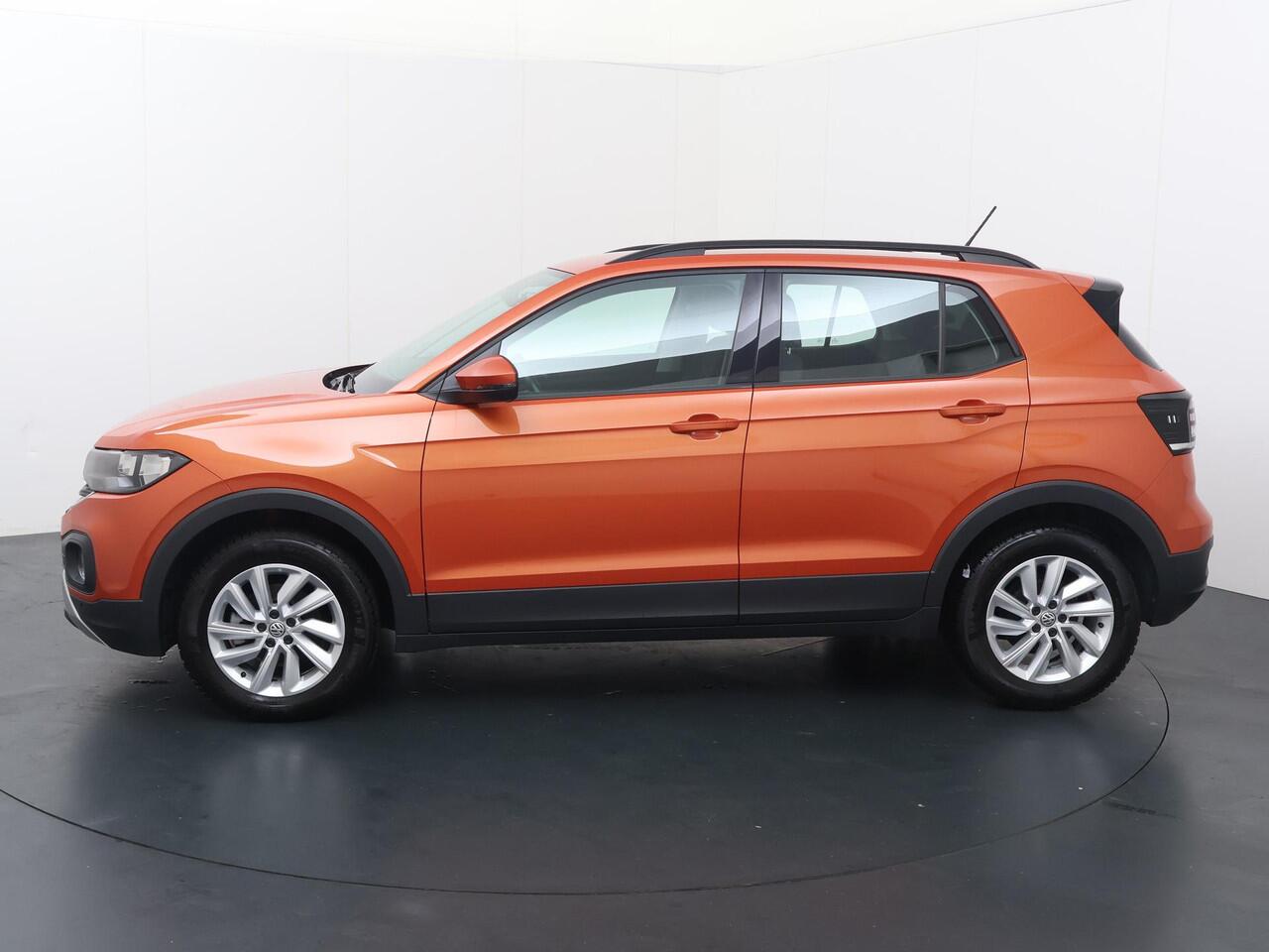 Volkswagen T-Cross 1.0 TSI Life | 95 PK | Parkeersensoren | Climate control | Adaptive cruise control |