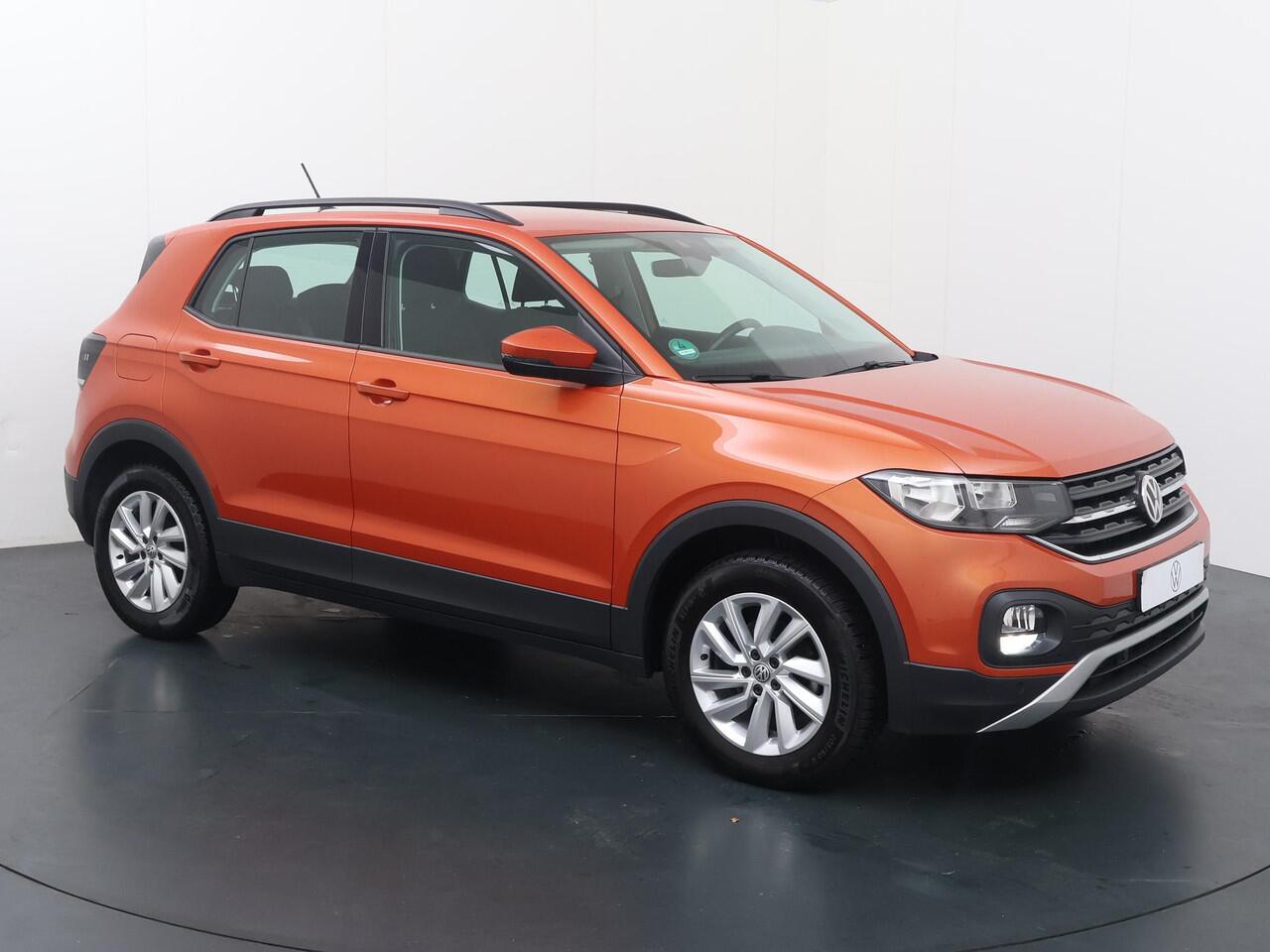 Volkswagen T-Cross 1.0 TSI Life | 95 PK | Parkeersensoren | Climate control | Adaptive cruise control |