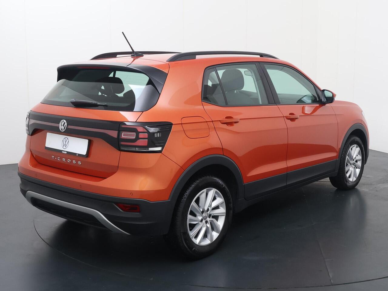 Volkswagen T-Cross 1.0 TSI Life | 95 PK | Parkeersensoren | Climate control | Adaptive cruise control |