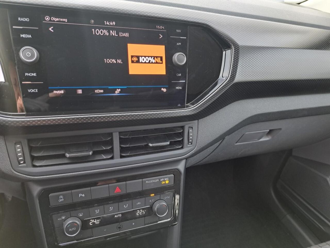 Volkswagen T-Cross 1.0 TSI Life Business 95 Pk Ecc, Apple carplay, Navigatie