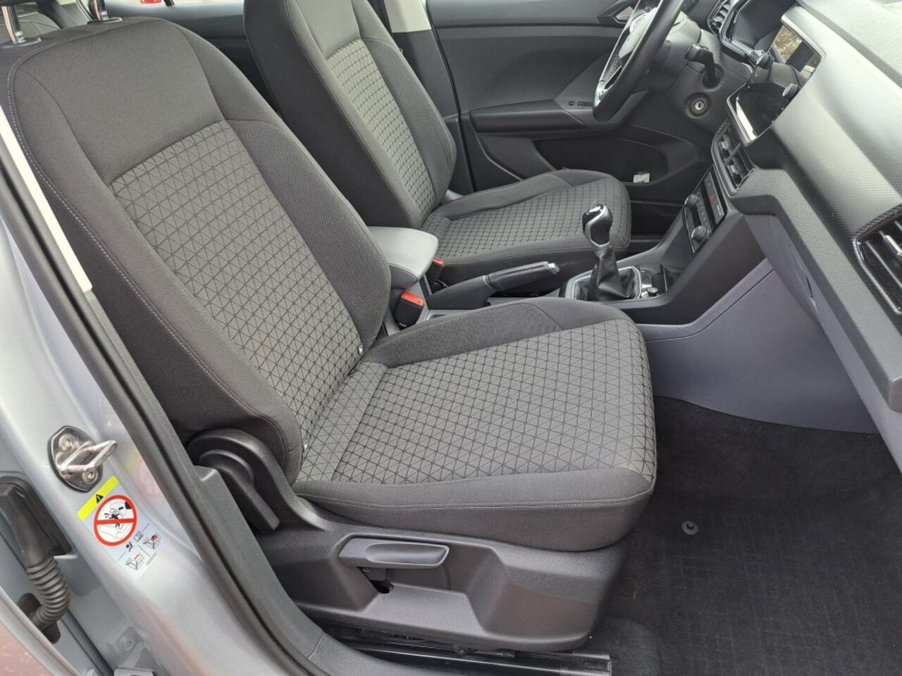 Volkswagen T-Cross 1.0 TSI Life Business 95 Pk Ecc, Apple carplay, Navigatie