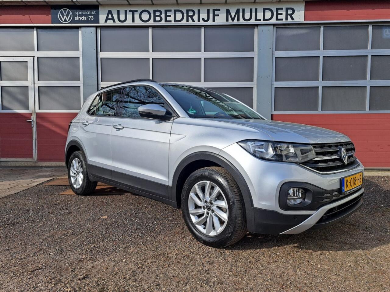 Volkswagen T-Cross 1.0 TSI Life Business 95 Pk Ecc, Apple carplay, Navigatie