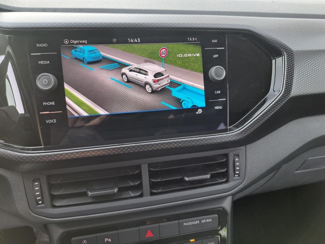Volkswagen T-Cross 1.0 TSI Life Business 95 Pk Ecc, Apple carplay, Navigatie