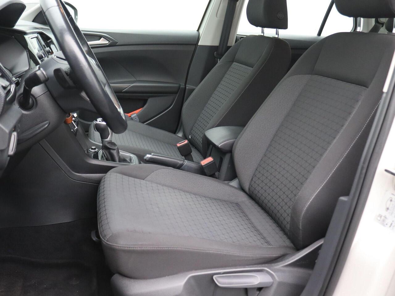 Volkswagen T-Cross 1.5 TSI Life 150PK DSG airco, apple carplay, parkeersensoren voor en achter, elektrisch inklapbare buitenspiegels, trekhaak, lichtmetalenvelgen