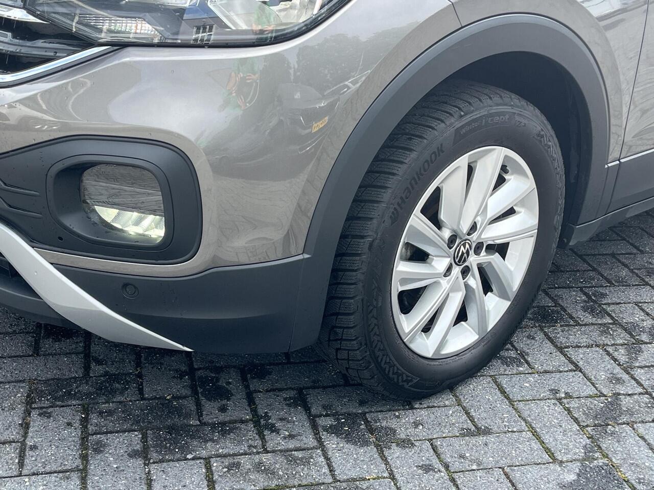 Volkswagen T-Cross 1.0 TSi DSG Life | CLIMA | CAMERA | STOELVERW. |