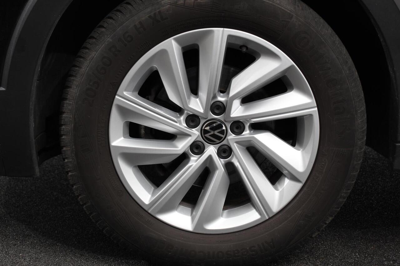 Volkswagen T-Cross 1.0 TSI 110pk DSG Life | Navigatie | Apple Carplay/Android Auto | Adaptive Cruise Control | Camera | Parkeersensoren | Stoelverwarming | Climatronic | Lane Assist