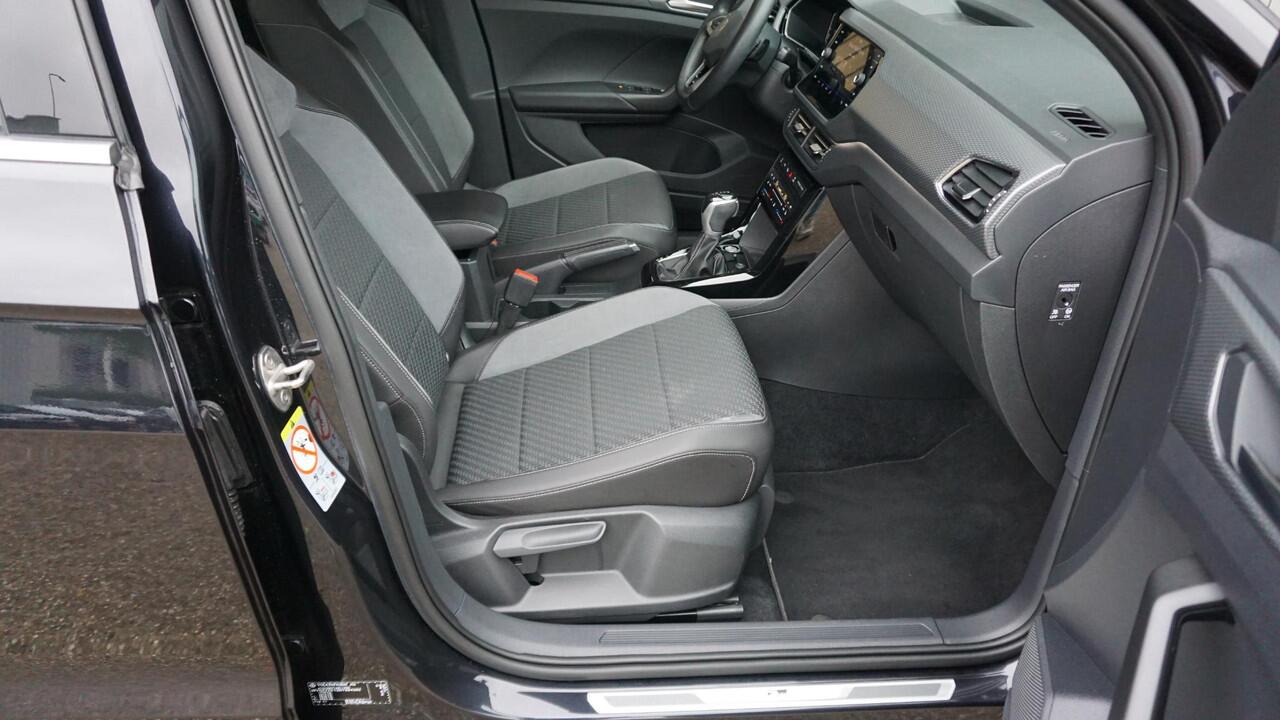 Volkswagen T-Cross 1.0 TSI 110pk DSG 3x R-Line Virtual Cockpit 18inch LM Keyless A-Camera Adaptive Cruise *VW Drive Select* 65342km!