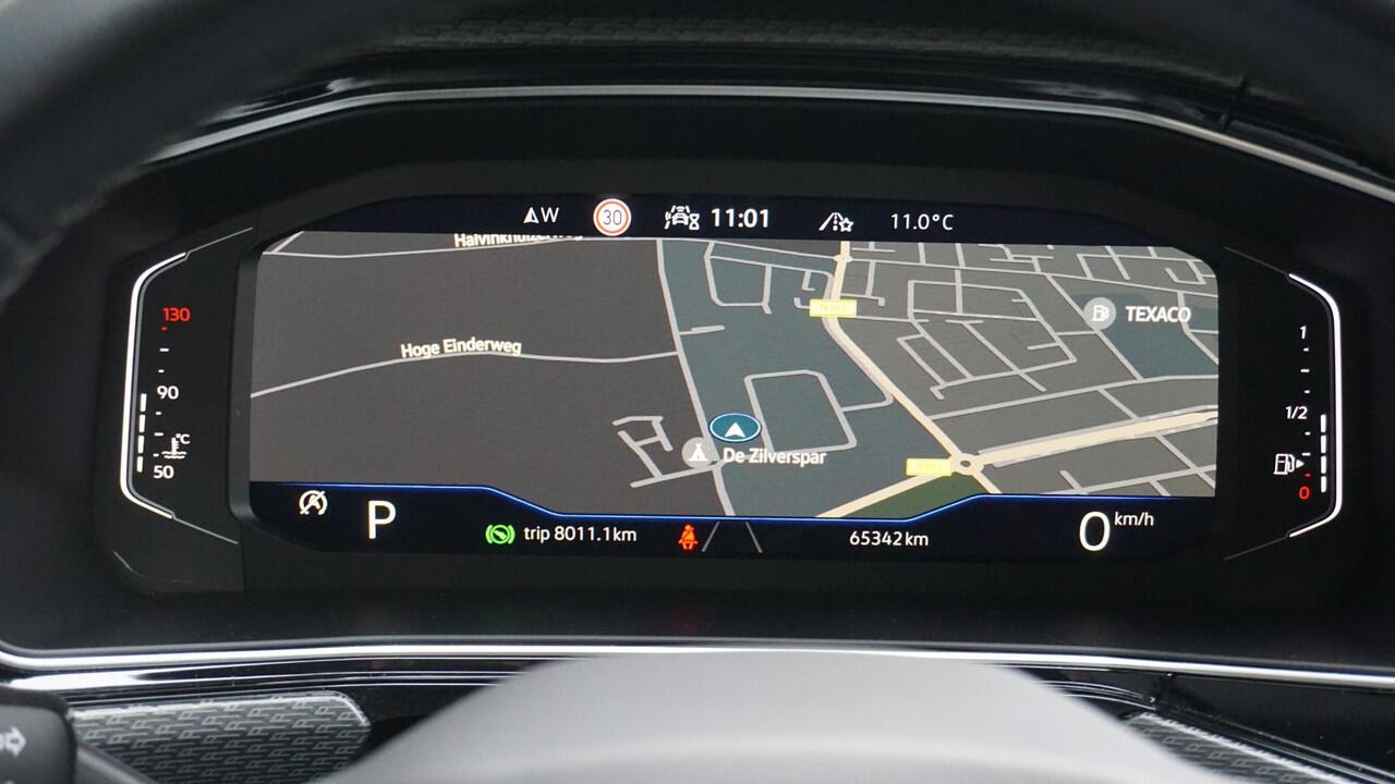 Volkswagen T-Cross 1.0 TSI 110pk DSG 3x R-Line Virtual Cockpit 18inch LM Keyless A-Camera Adaptive Cruise *VW Drive Select* 65342km!