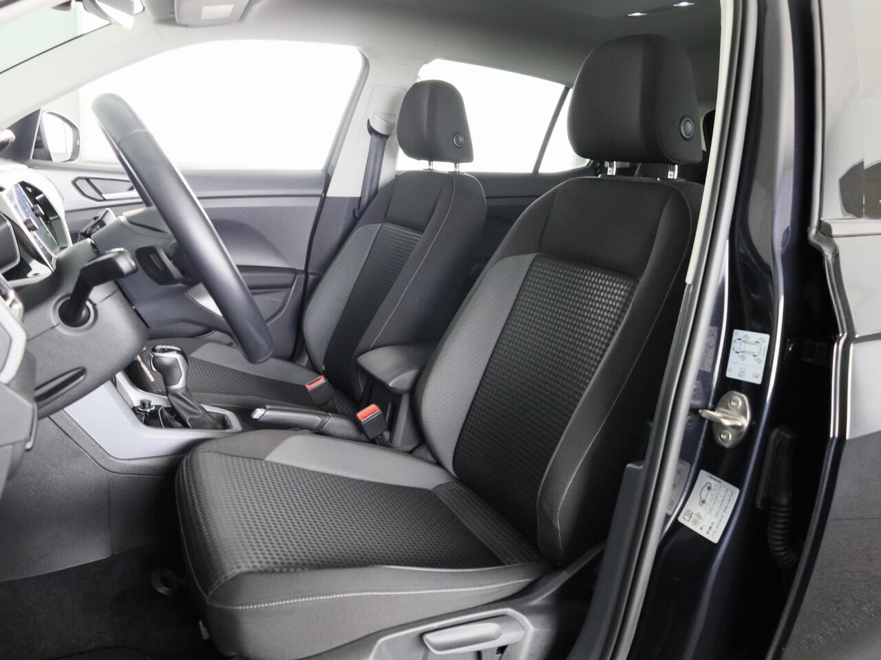 Volkswagen T-Cross 1.0 TSI R-Line 110Pk DSG | Navigatie | Parkeercamera | Digitaal dashboard |