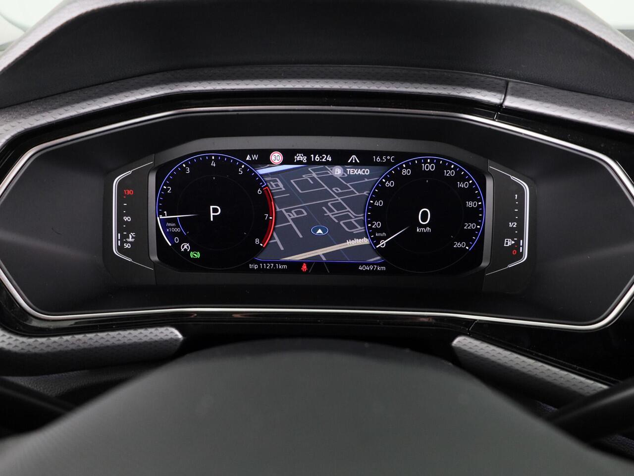 Volkswagen T-Cross 1.0 TSI R-Line 110Pk DSG | Navigatie | Parkeercamera | Digitaal dashboard |