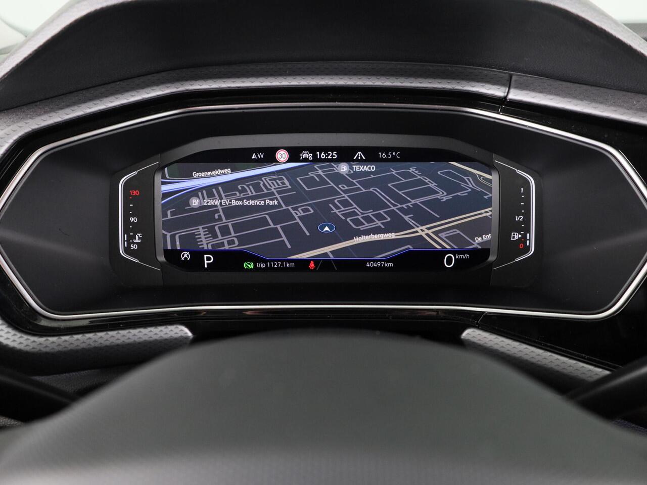 Volkswagen T-Cross 1.0 TSI R-Line 110Pk DSG | Navigatie | Parkeercamera | Digitaal dashboard |