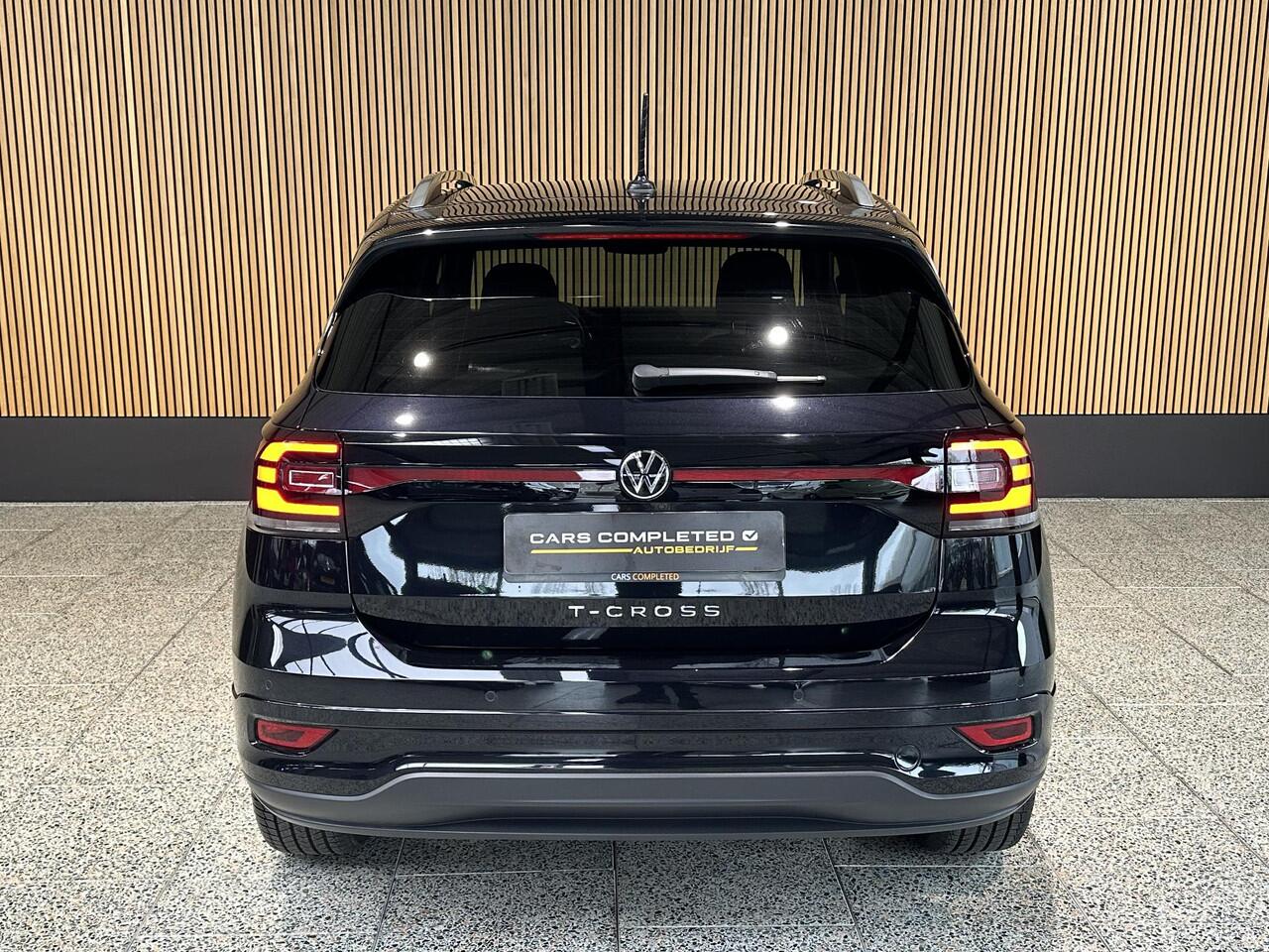 Volkswagen T-Cross 1.0 TSI R-Line 2 X R-line | Camera | Stoelverwarming