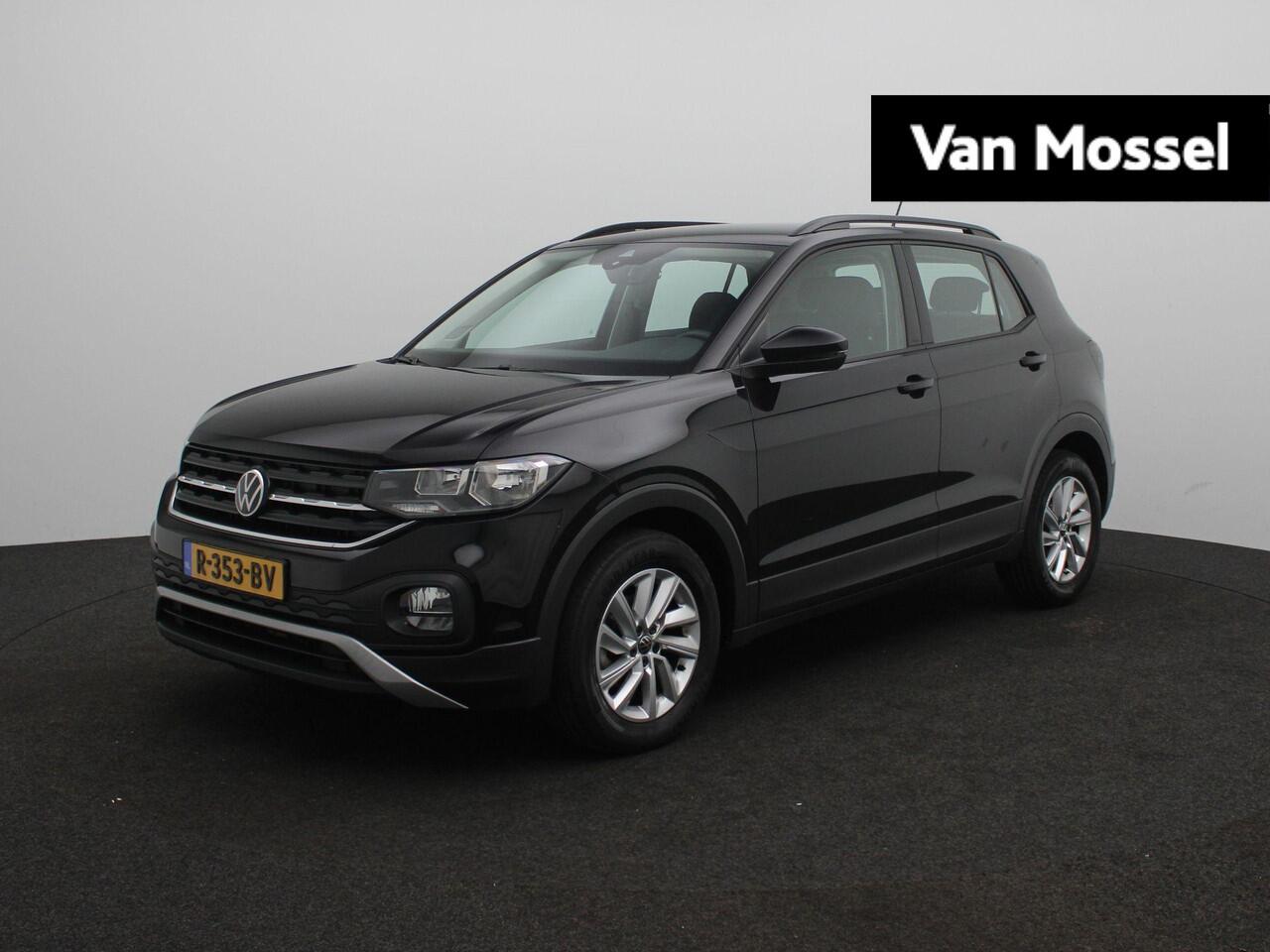 Volkswagen T-Cross 1.0 TSI Life | Adaptive cruise control | Achteruitrijcamera | Apple Carplay/Android Auto | Verwarmbare buitenspiegels | Lichtmetalen velgen |