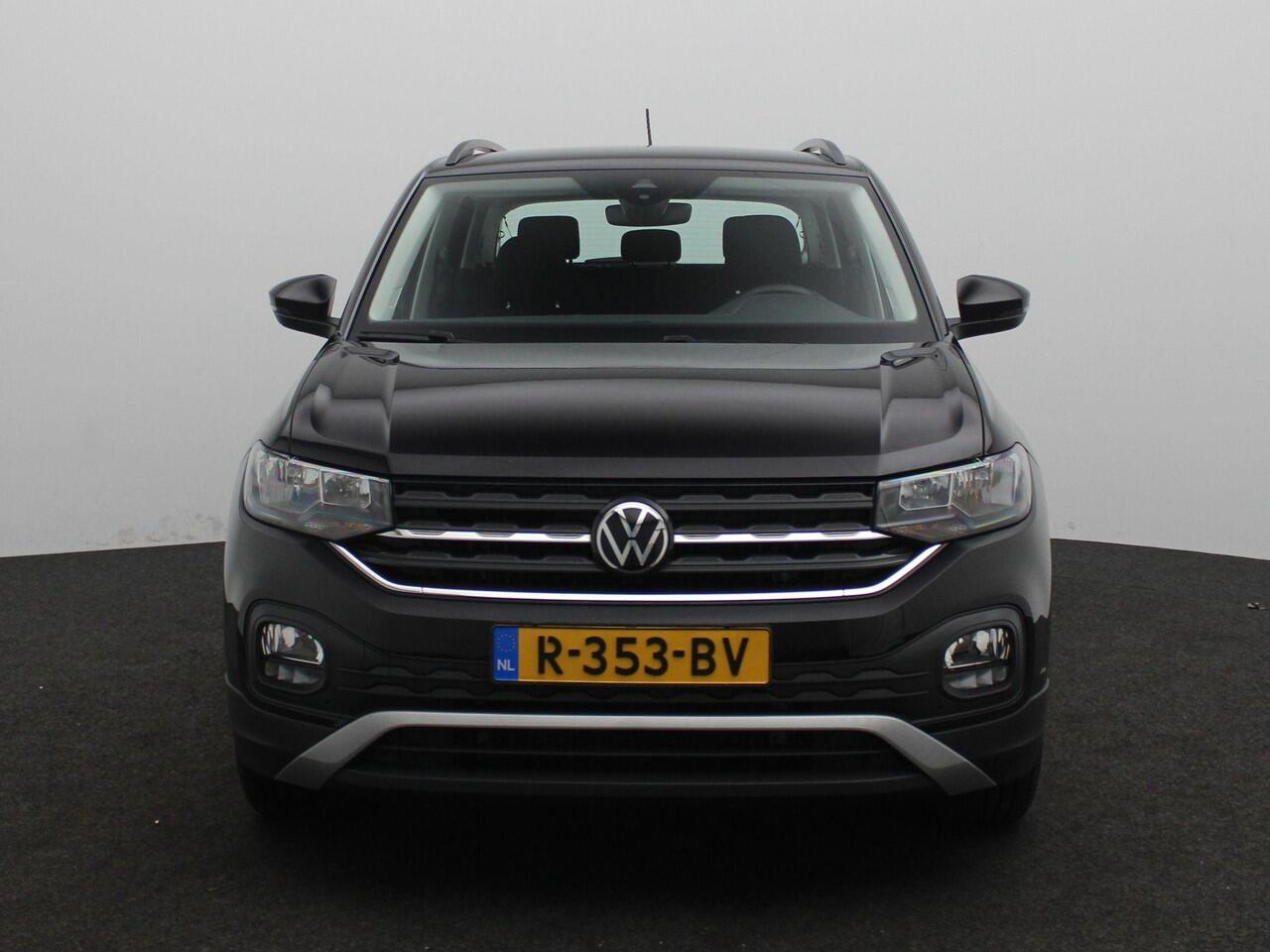 Volkswagen T-Cross 1.0 TSI Life | Adaptive cruise control | Achteruitrijcamera | Apple Carplay/Android Auto | Verwarmbare buitenspiegels | Lichtmetalen velgen |