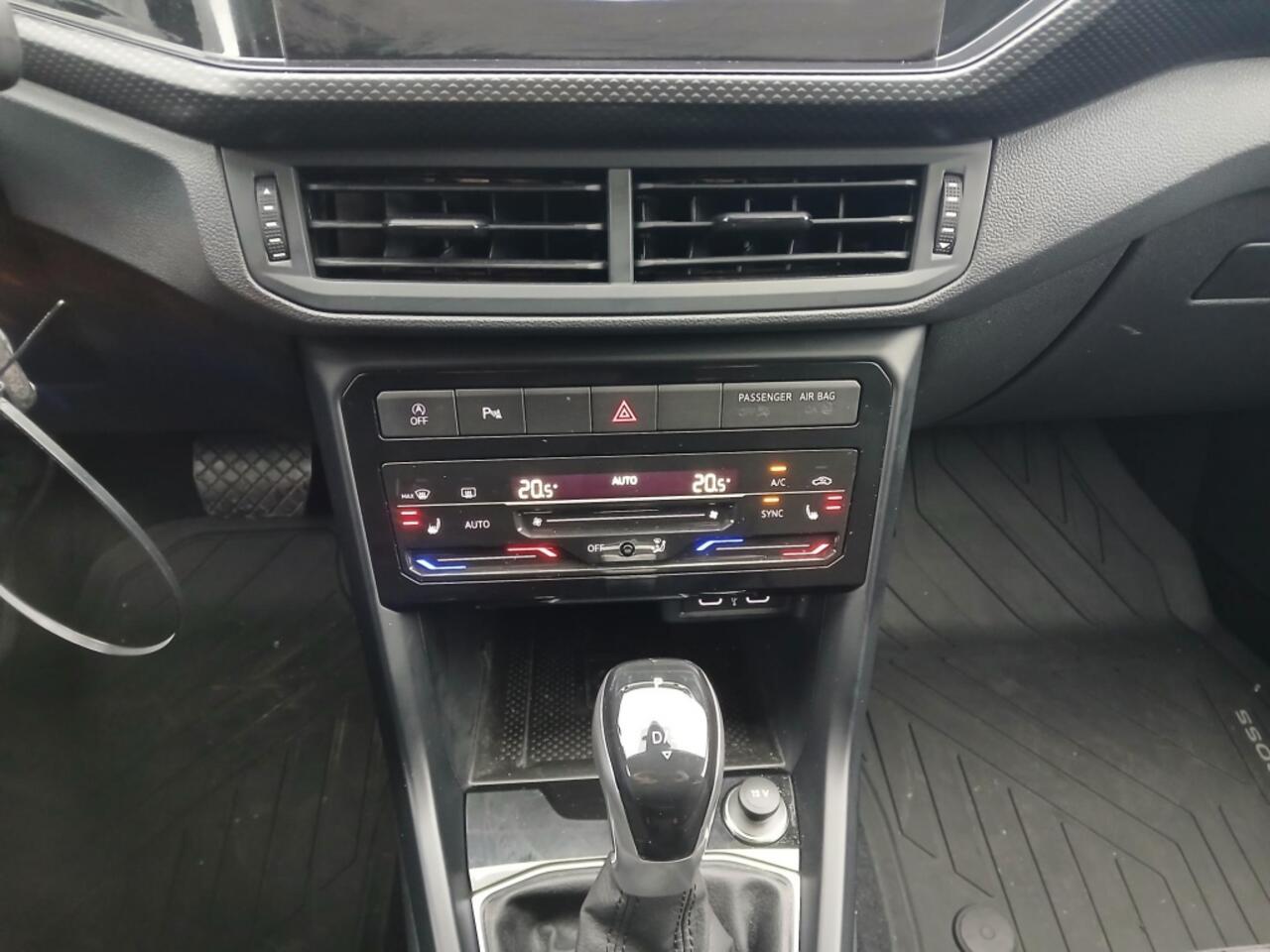 Volkswagen T-Cross 1.0 tsi DSG Life Stoelverwarming Carplay/DAB Camera ACC