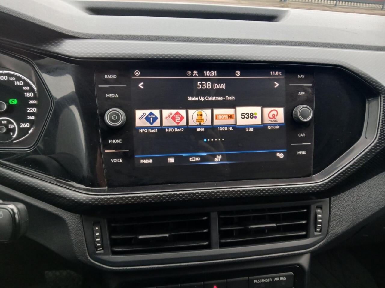 Volkswagen T-Cross 1.0 tsi DSG Life Stoelverwarming Carplay/DAB Camera ACC