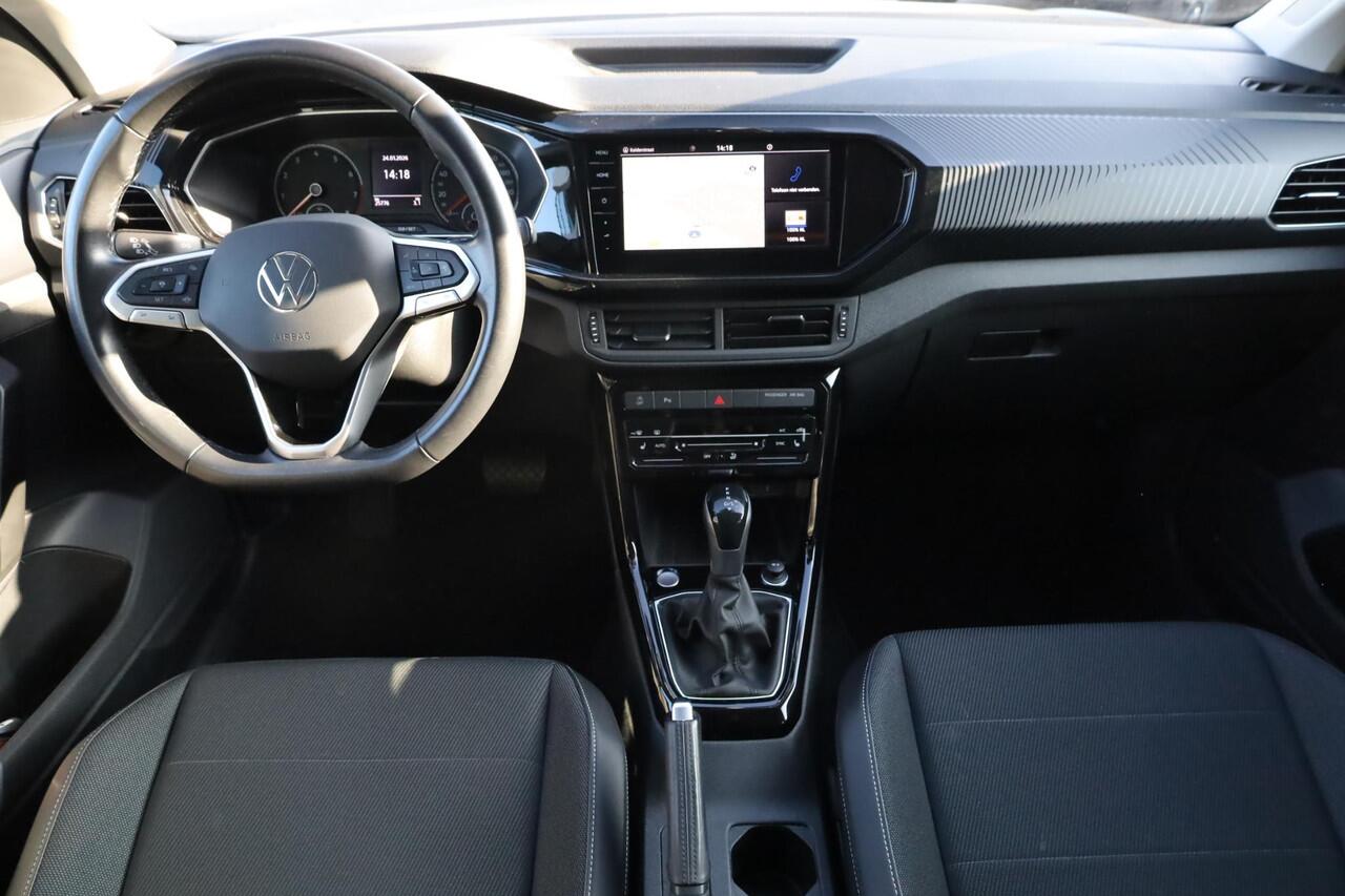 Volkswagen T-Cross 1.0 TSI Style 81KW-115PK DSG, camera, 18" lmv, privacy glas, discover pro, stoel verwarming, navigatie, door ons nieuw geleverd en onderhouden 1e eigenaar